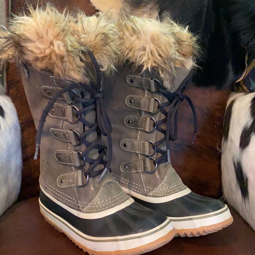 Sorel Joan of Arctic boots